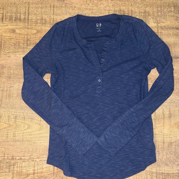 GAP Women's Navy Button Down Shirt - Picture 1 of 4